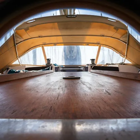 Grand Voilier Coeur La Rochelle Botel